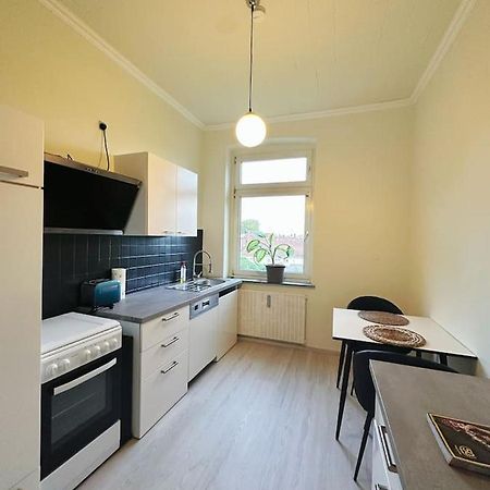 2 Schlafzimmer Waschenspuelmaschine Duisburg Luaran gambar