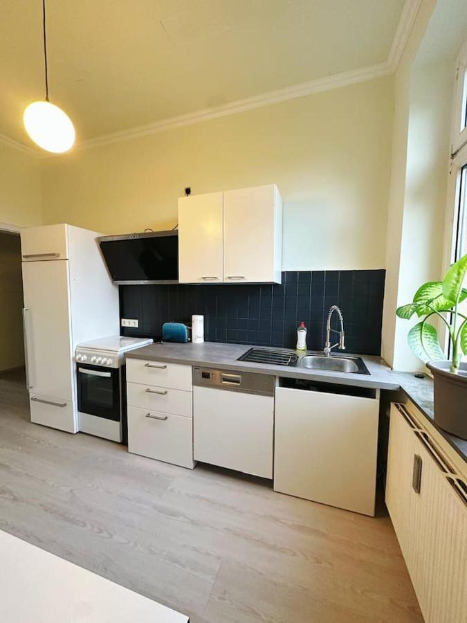 2 Schlafzimmer Waschenspuelmaschine Duisburg Luaran gambar